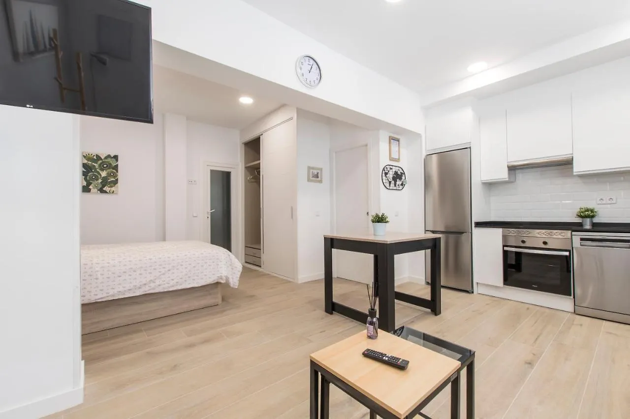 4Torres Homes - Laura Madrid Apartamento
