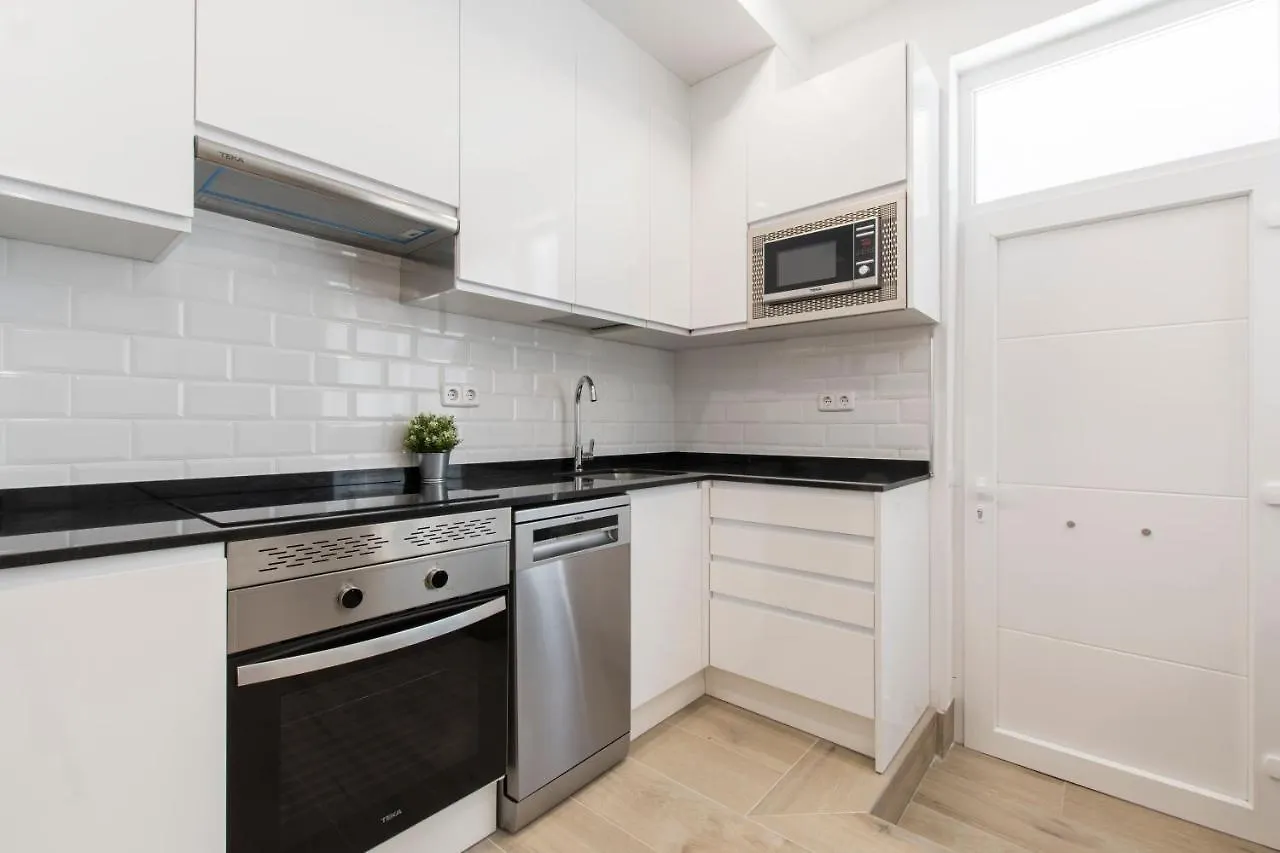 4Torres Homes - Laura Madrid Apartamento